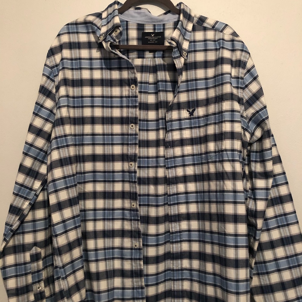 American Eagle plaid button down shirt